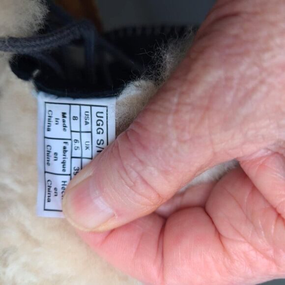 UGG Chickaree Black Suede With Shearling Lace Up Boot size 8 - Picture 5 of 11